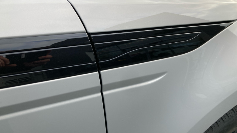 Land Rover Range Rover Evoque 1.5 P300e Evoque Edition 5dr Auto Hatchback